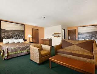 Super 8 By Wyndham Concordia Hotel Luaran gambar